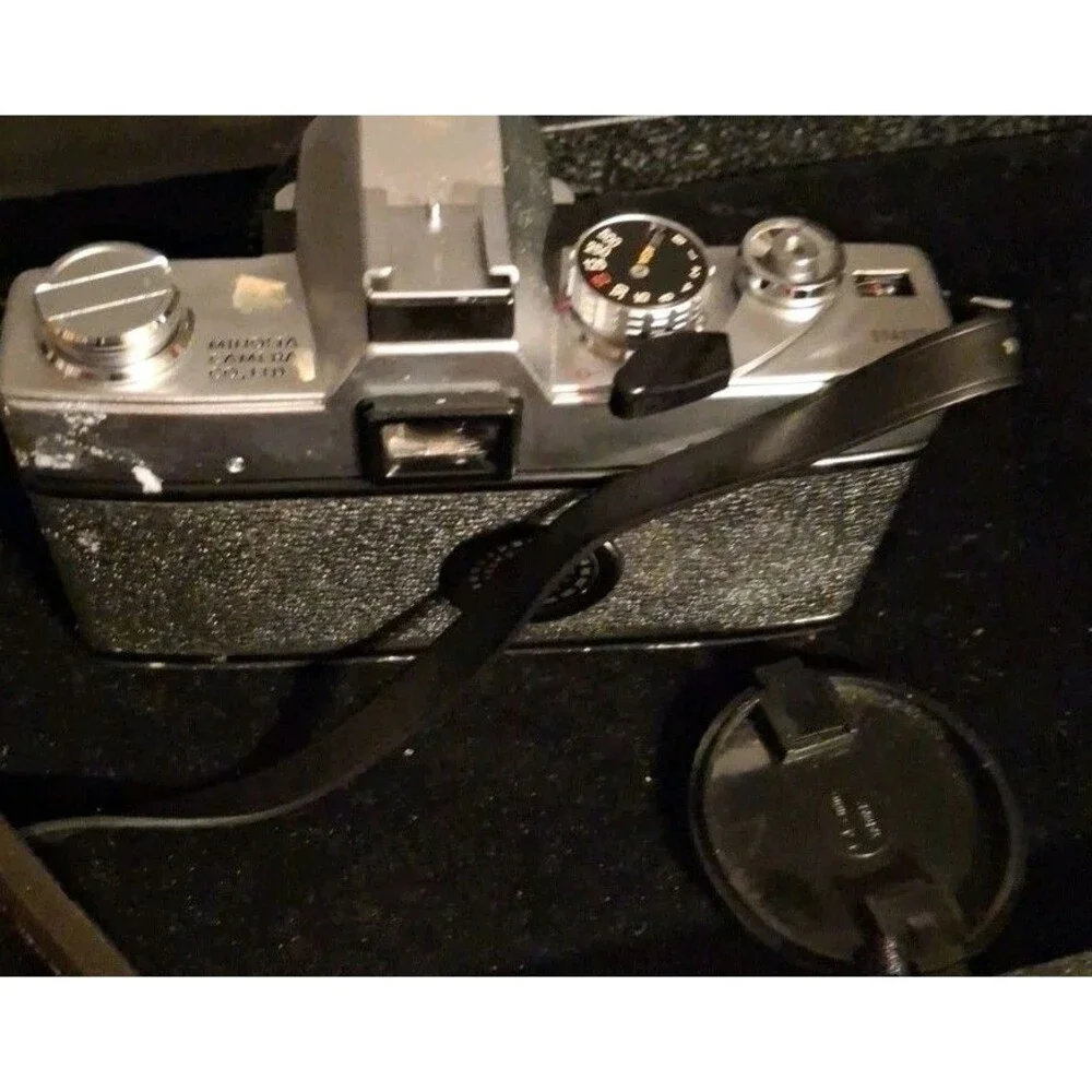 Classic Minolta SRT 100 35mm SLR Film Camera With MD 50mm F2 Lens